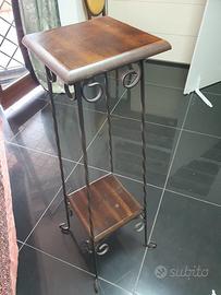 Trespolo in legno e ferro battuto