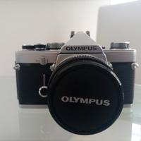 OLYMPUS OM-1