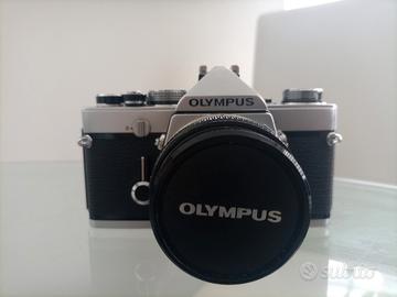 OLYMPUS OM-1