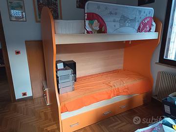 Letto a castello cameretta bambini con gradoni