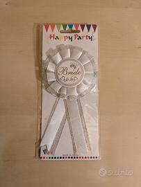 Spilla "Bride to be" addio al nubilato