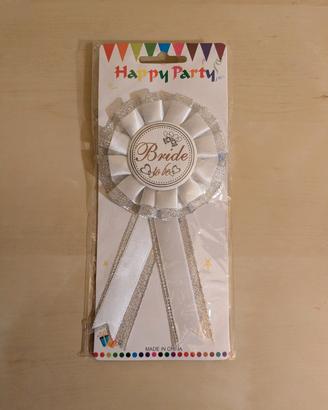 Spilla "Bride to be" addio al nubilato