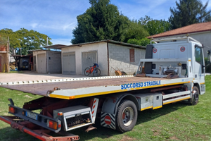 Carroattrezzi Eurocargo iveco 90 E 17