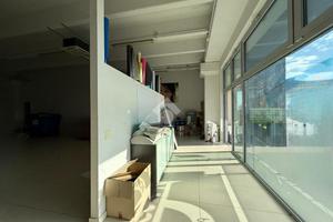 NEGOZIO A CASTIGLIONE DELLE STIVIERE