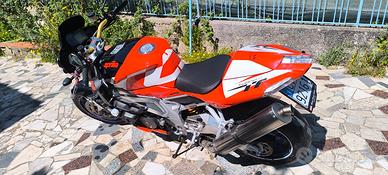 Aprilia tuono 1000r 