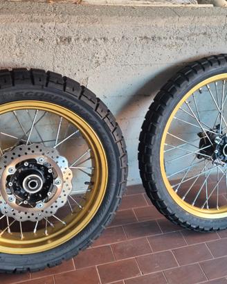 COPPIA CERCHI ORO  YAMAHA TENERÈ 700 +PIRELLI STR