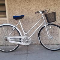 bici donna 26 con cestino pronte all'uso 