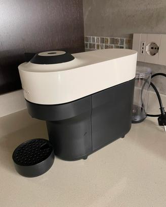 Macchina caffè Vertuo Bianca