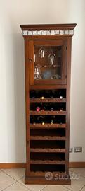 Vetrina in legno massiccio