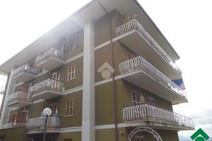 3 LOCALI A OLEVANO ROMANO