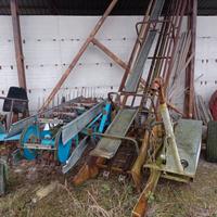 Attrezzi agricoli vari