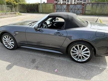 Fiat 124 spider