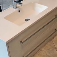 mobile bagno sospeso 