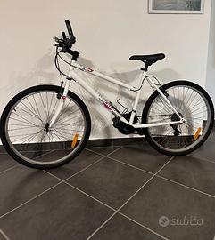 Bicicletta Rockrider Decathlon 26"