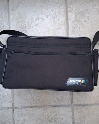 Borsa porta macchina fotografica Unomat.