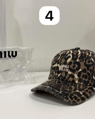 Cappello con visiera
