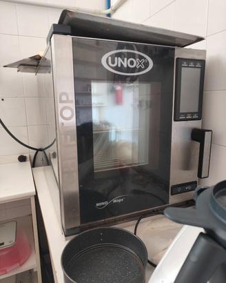 Forno Combinato Professionale unox Chef top mind.