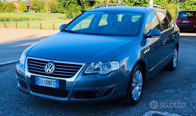 Volkswagen Passat 2.0 16V FSI 4mot. Var. Highline