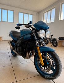 Triumph speed four