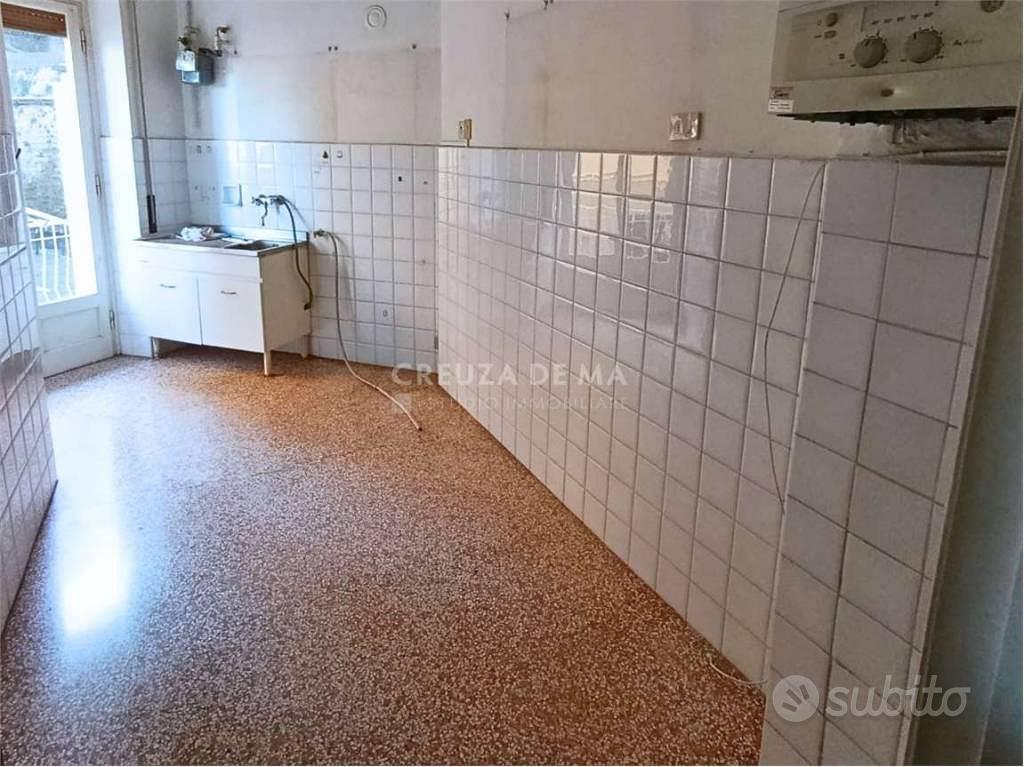 Appartamento di 87 m² con 4 locali a Rapallo - Altro