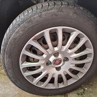 Quattro ruote complete invernali