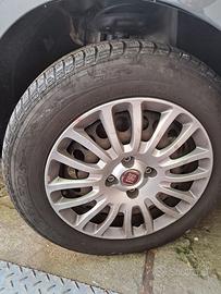 Quattro ruote complete invernali