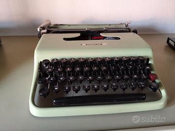 Macchina da scrivere Lettera 22