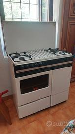 Cucina a gas 4 fuochi a bombola