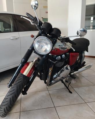 Triumph Bonneville T100