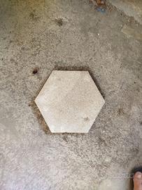 Piastrelle esagonali cemento/pietrino