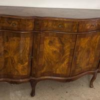 Credenza veneziana