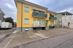 3 LOCALI A CASTEL D'AZZANO