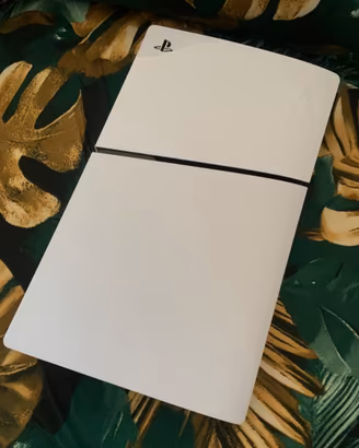 PLAYSTATION 5 SLIM DIGITAL LEGGERE DESCRIZIONE