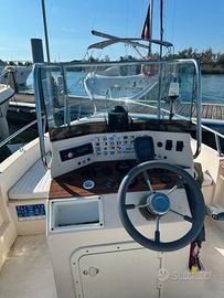 Barca Open con carrello omologato