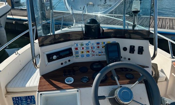 Barca Open con carrello omologato