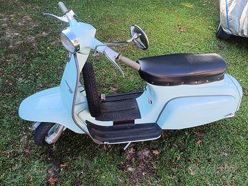 Lambretta J.50 azzurra del 1967