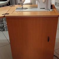 Macchina da cucire Necchi 