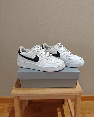 Nike Air Force 1 Low – Bianco/Nero