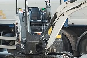 Mini escavatore Bobcat e 20