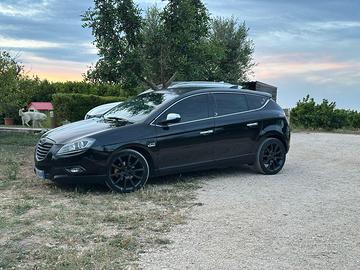 Lancya Delta 1.6 105 cv