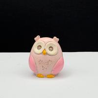 Grazioso gufo portafortuna rosa