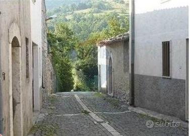 Immobile da ristrutturare in zona centrale