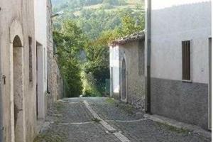 Immobile da ristrutturare in zona centrale