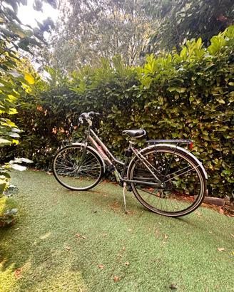 Bici da city/trekking con cambio Shimano
