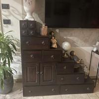 Mobile cassettiera in legno a gradini