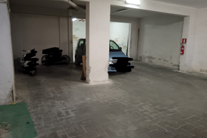 Box/garage centro Brindisi 150mq