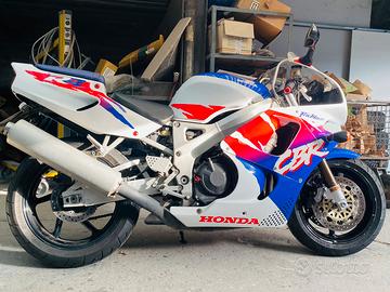 HONDA CBR 900