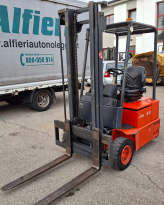 Carrello elevatore Linde E12- 12q.li.- 2007