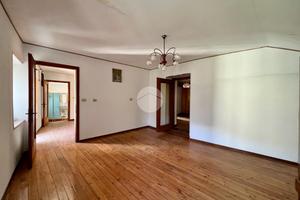 3 LOCALI A LANZO TORINESE