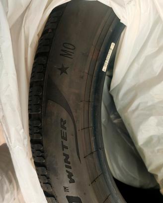 Pirelli winter stellati 245 45 19 102H